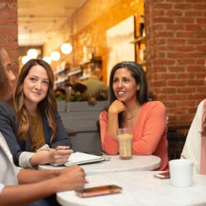 Women in coffee shop. unsplash. linkedin sales solutions IjkIOe 2fF4 unsplash